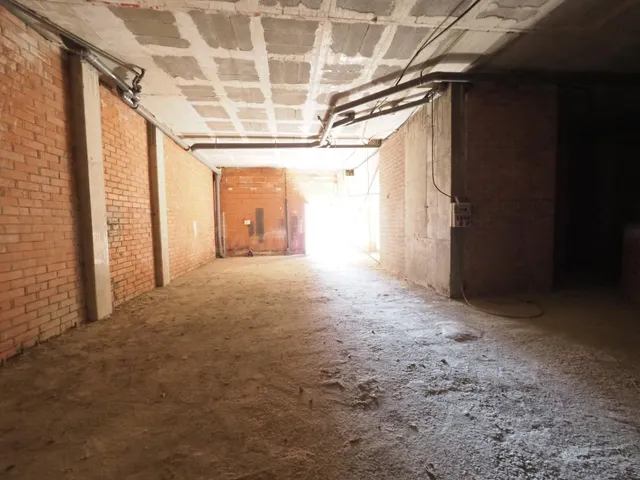 SE VENDE LOCAL COMERCIAL EN CERDANYOLA DEL VALLES, ZONA FONT - foto 2