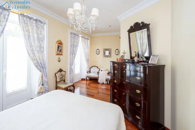 FANTASTICA CASA EN PLAZA DE LOS LOBOS — 24