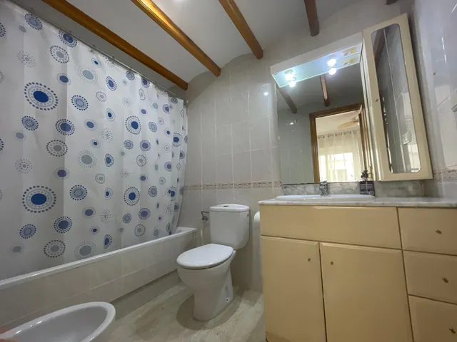 Apartamento de 2 dormitorios con garaje y trastero en Guardamar del Segura — 16