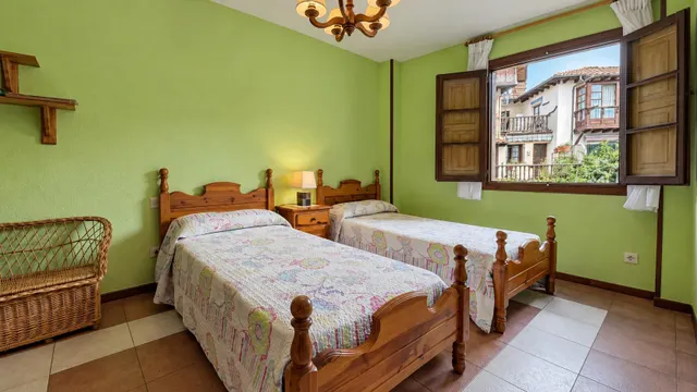 PISO CON GARAJE CERRADO EN EL CENTRO DE COMILLAS — 21
