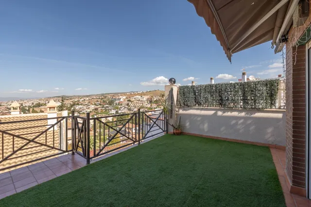 Venta de magnífico piso con amplia terraza - Monachil -- Granada — 4