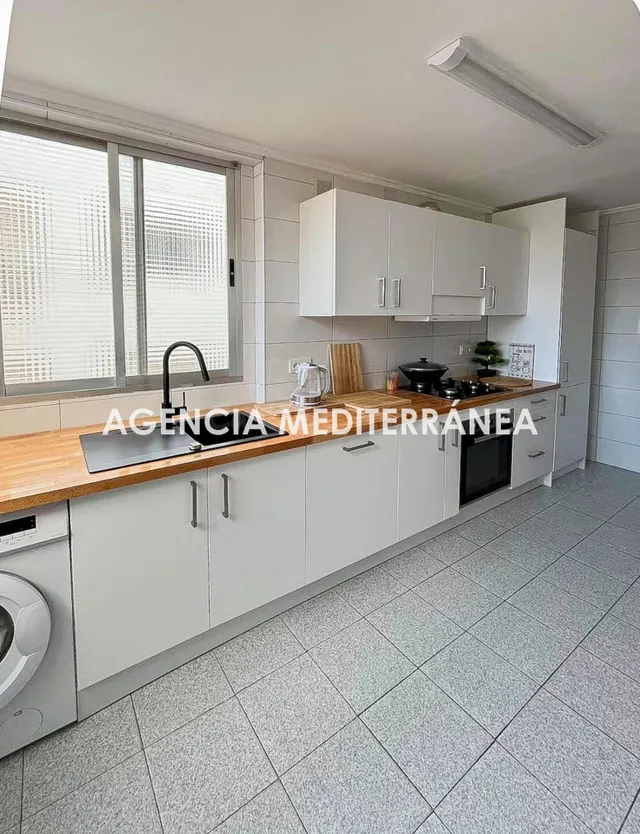 Amplia vivienda a un paso de la Playa de la Malvarrosa - foto 4