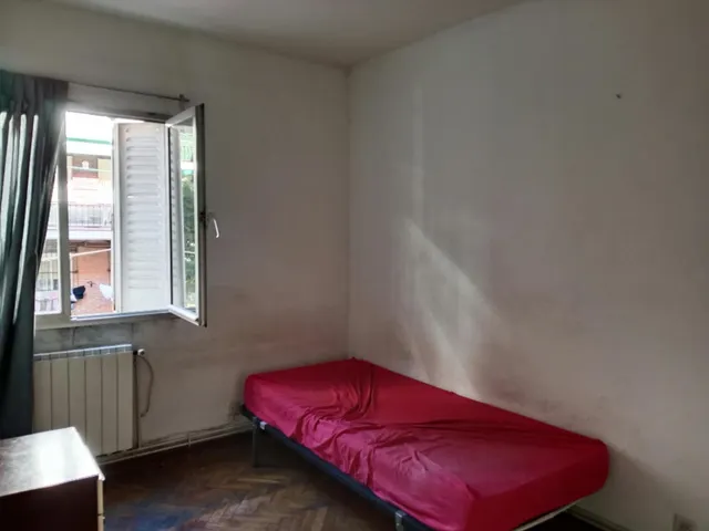 Gespain aluche-campamento, ofrece en exclusiva piso en calle ocaña — 32