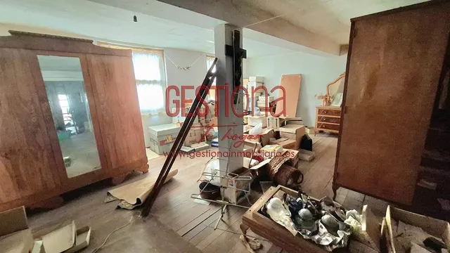 CASA PARA REFORMAR EN EL CENTRO DE RAMALES DE LA VICTORIA. — 49