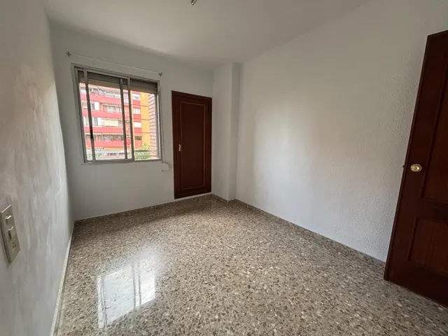 Impecable vivienda de 4 habitaciones en la zona estratégica de Patraix — 14