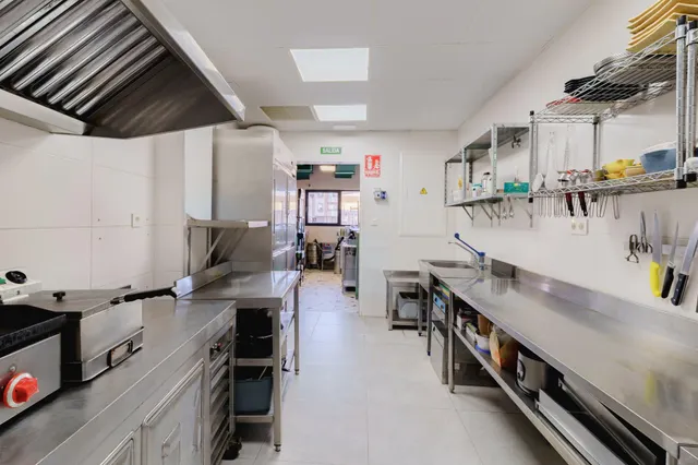 OPORTUNIDAD DE NEGOCIO EN MOTRIL – BAR LA BIEN PAGÁ — 16