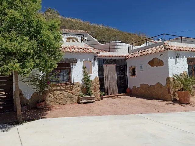 IMPRESIONANTE ALOJAMIENTO RURAL DE CASAS CUEVA - foto 3