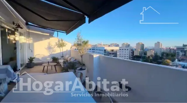 Espectacular terraza privada y diseño reformado en este luminoso ático exterior en excelente zona — 12