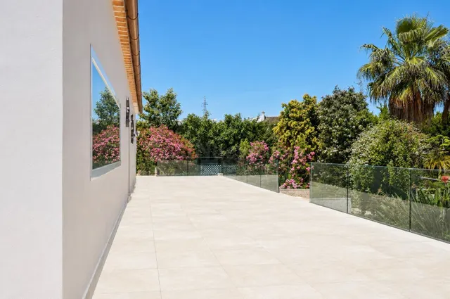 Casa unifamiliar con un jardín de ensueño — 4