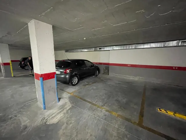 Plaza de Garaje Calle Diego Ramirez — 11