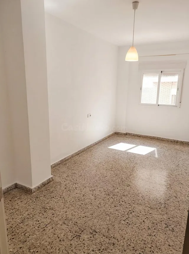 Amplio Piso en Venta en el Centro de Salobreña – Ideal para Vivir o Invertir | DLR00266 — 10