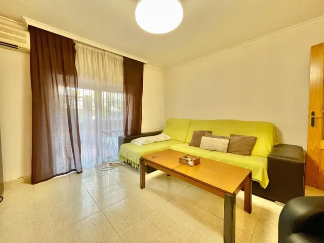 Piso exterior de 3 dormitorios en Miralbaida – Listo para entrar a vivir — 10