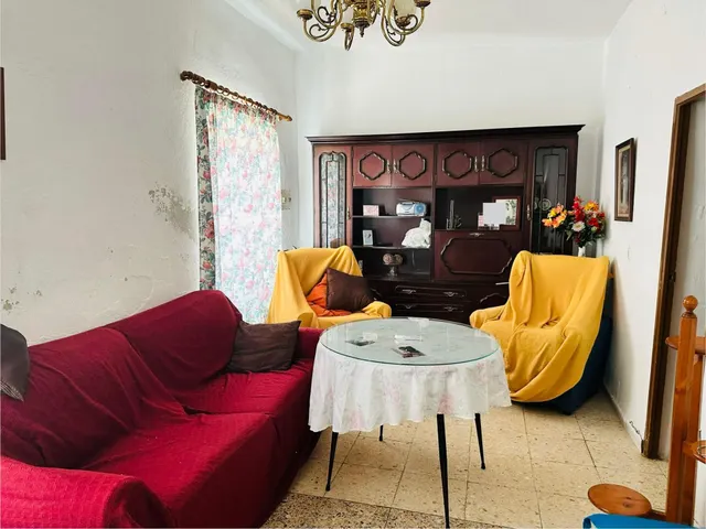 CASA PARA REFORMAR - ZONA MIRAFLORES — 5
