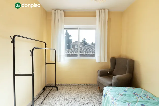 Piso 3 habitaciones en Calle Santa Margarita, junto Cmno. Bajo de Huétor — 18