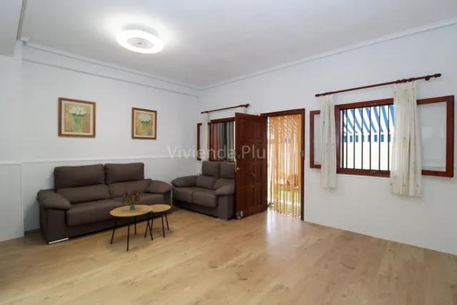 ALQUILER TEMPORAL!!!!! DE SEPTIEMBRE HASTA JUNIO,  FANTASTICO APARTAMENTO DE 3HABITACIONES — 4