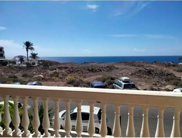 Costa Arona. Loft, primera linea mar con vistas directas en urbanizacion cerrada