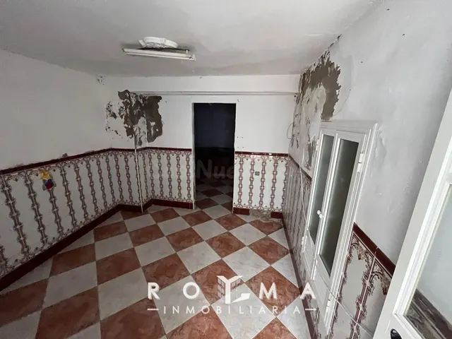 Casa de pueblo a reformar en centro de Arahal - foto 4