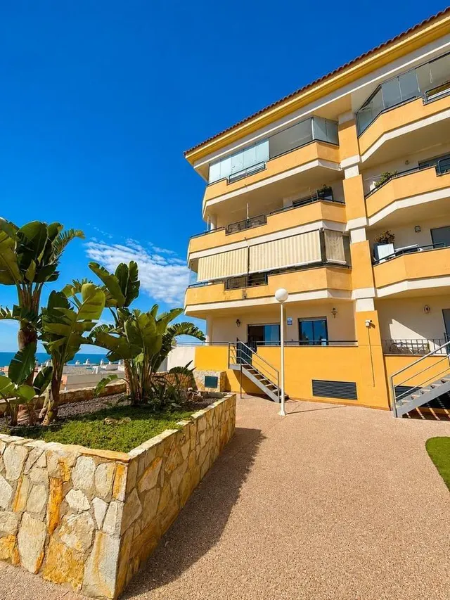 Piso en esquina con vistas al mar y acceso directo a piscina | Torrequebrada — 31