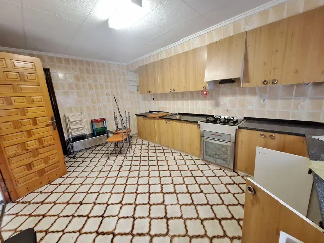 CHALET MUY AMPLIO EN LEDUA — 15