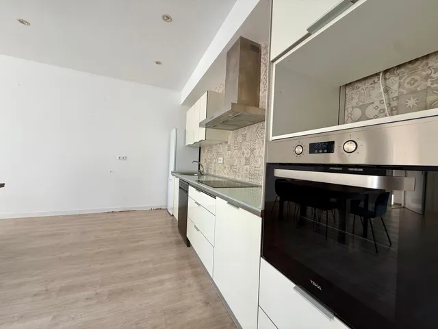 Exclusivo chalet adosado con piscina privada, amplios espacios y excelentes calidades — 11