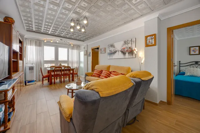 Apartamento reformado de 3 dormitorios y 2 baños a escasos 75 metros de la playa del acequión — 10