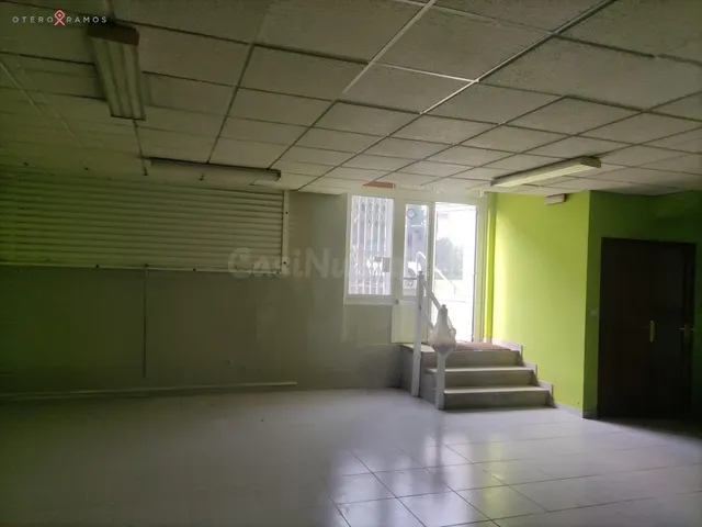 SE VENDE LOCAL COMERCIAL EN RÚA PELAMIOS, SANTIAGO DE COMPOS