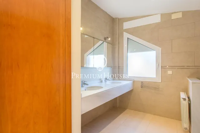 Casa independiente con vistas al mar en venta en Arenys de Mar — 22