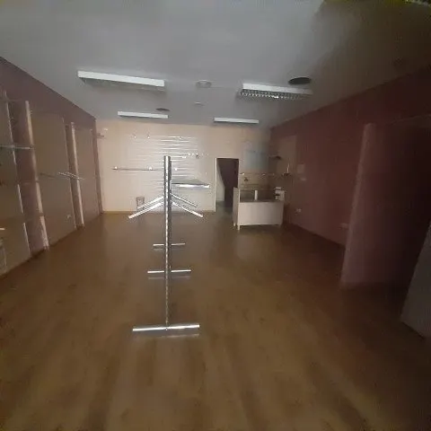 Local Comercial — 4