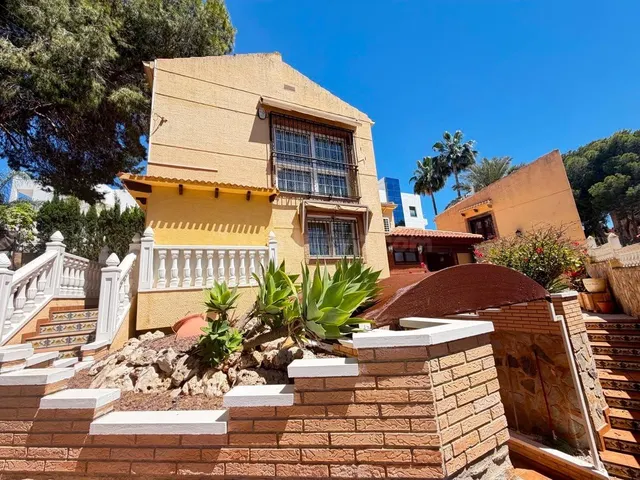 Exclusiva Villa Independiente con Piscina Privada en Los Bal - foto 3