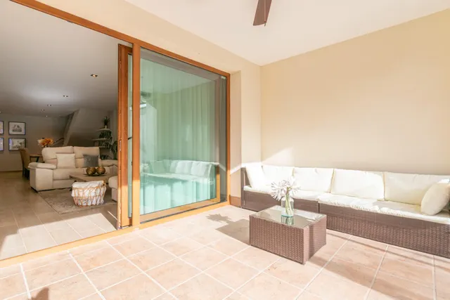 ¡Descubre el hogar de tus sueños en este espectacular chalet independiente! — 14