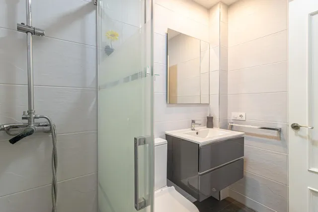 ¡Excelente oportunidad en pleno centro! Espacioso y luminoso piso de 4 dormitorios con garaje subterráneo! — 41