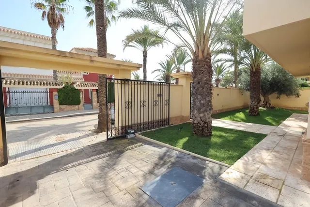 Villa 4 habitaciones 222m² en venta - Cabo Roig — 31