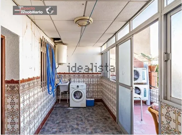 Chalet adosado en venta en Calle Alhambra, 33 — 8