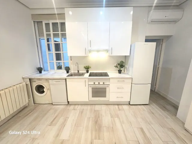 Planta baja 1 habitación 72m² en alquiler - Centro — 2