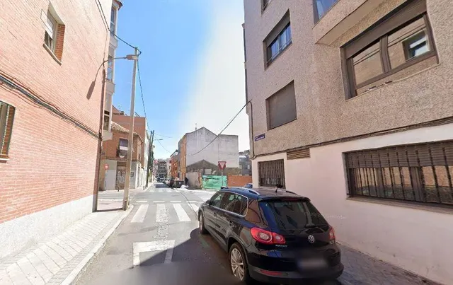 SE VENDE piso OKUPADO en Gonzalo Herrero Nº 16 Madrid (Madri - foto 3