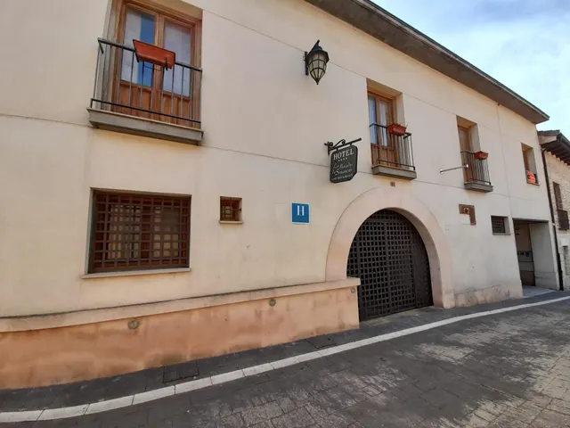 PRECIOSO EDIFICIO  A LA VENTA EN SIMANCAS (VALLADOLID) — 4