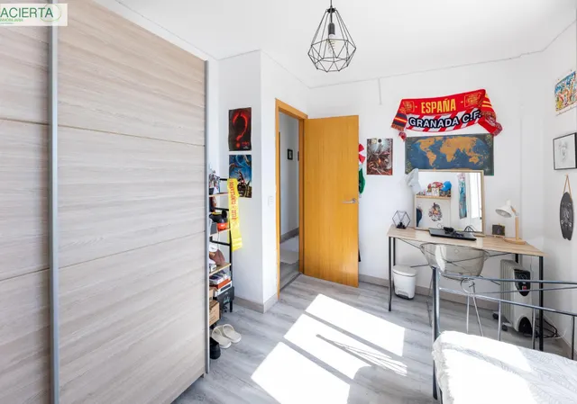 Bonita Casa en Nivar — 24