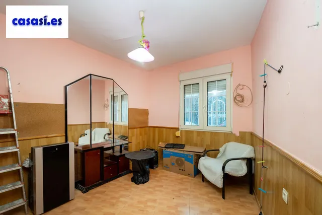 Casa con estupenda ubicación en Armilla. avenida de los ogíjares — 17
