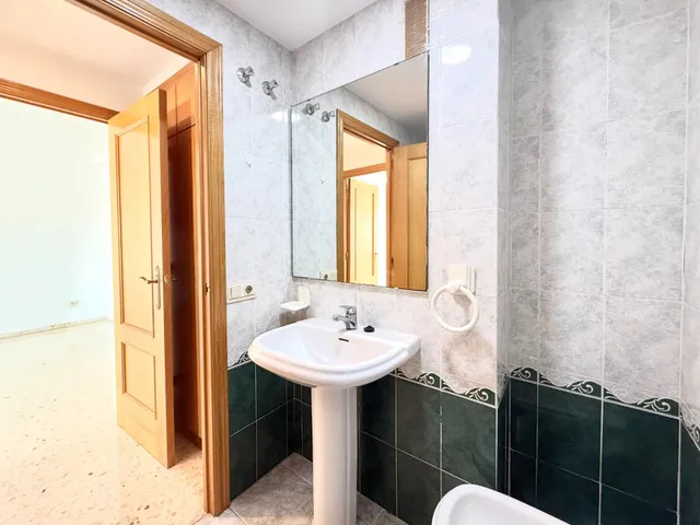Piso de 1 habitación en venta en Avda. Ausias March — 15