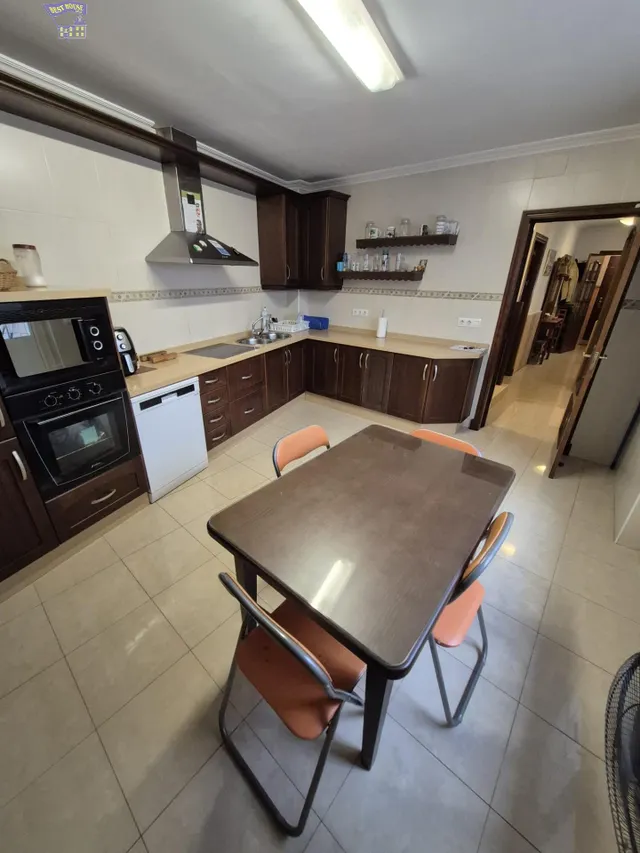 SE VENDE CASA EN ZONA CENTRO — 16