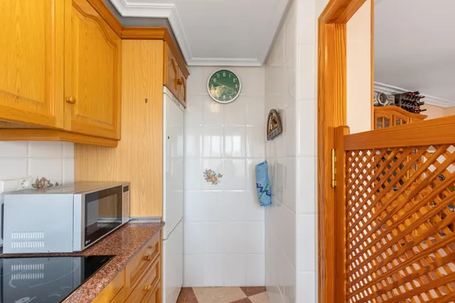 Apartamento de 2 dormitorios a tan solo 100 metros de la playa en La Mata!! — 11
