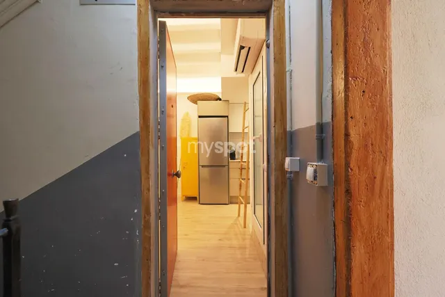 Elegante apartamento reformado de 1 dormitorio en el Raval — 23