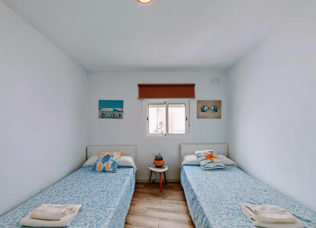 CASA REFORMADA CON LICENCIA TURÍSTICA A POCOS PASOS DE LA PLAYA EN CONIL — 18