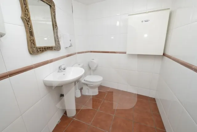 SALÓN PARA EVENTOS CON COCINA Y BARRA — 9