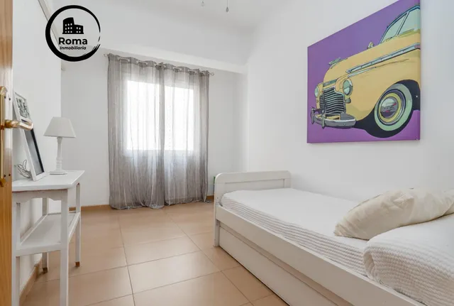 Piso de 87 m2 con 3 dormitorios en Pedro Antonio de Alarcón 27, junto a Recogidas — 20