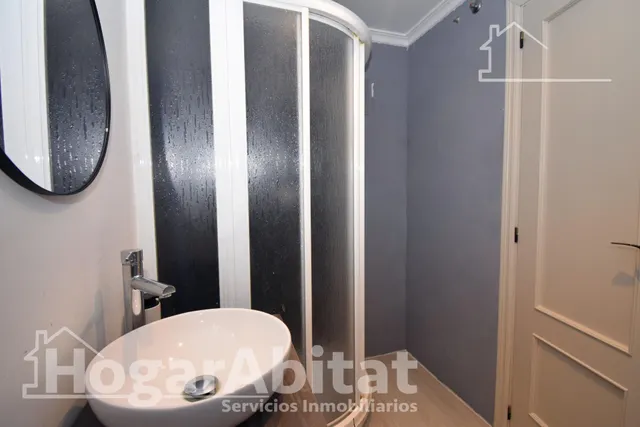 ¡Vistas panorámicas! Ático amplio y sofisticado con terraza y ascensor — 32