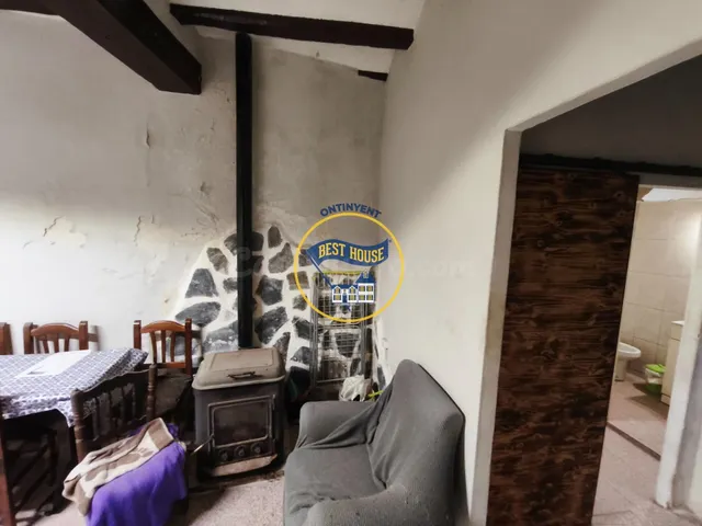 ¡¡OPORTUNIDAD!! ¡CASA CON 4 DORMITORIOS Y EN CONDICIONES DE USO A PRECIO INSUPERABLE! — 2