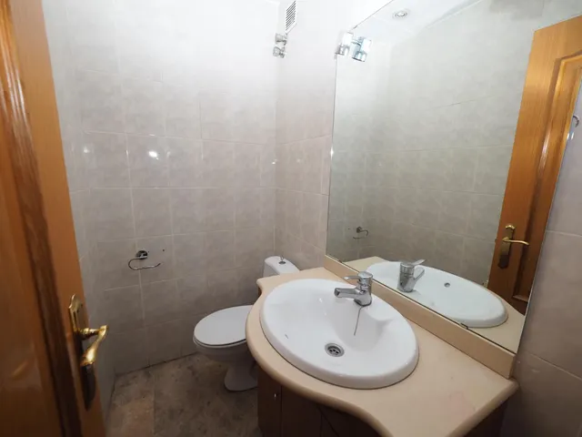 SE VENDE CASA ADOSADA EN RUBI, ZONA MERCAT — 10