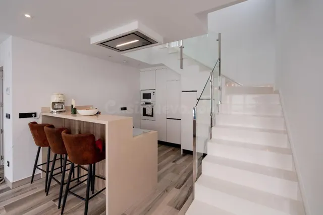 Casa 4 habitaciones 198m² en venta - Los balcones - foto 4