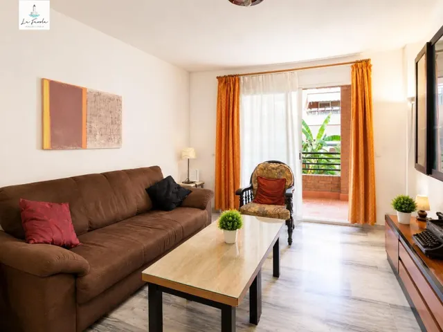 habitación EN RESIDENCIAL CON JARDINES EN TEATINOS (MALAGA) — 9